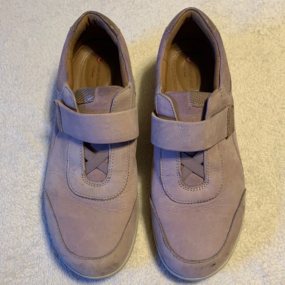 Unstructured by Clarks, 9 M, Pink with Velcro closure